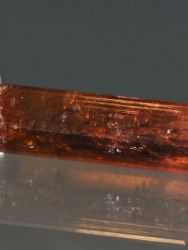 Turmalín var. rubelit