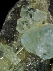 Topaz, záhněda