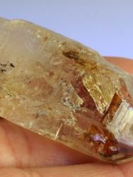 Petroleum quartz